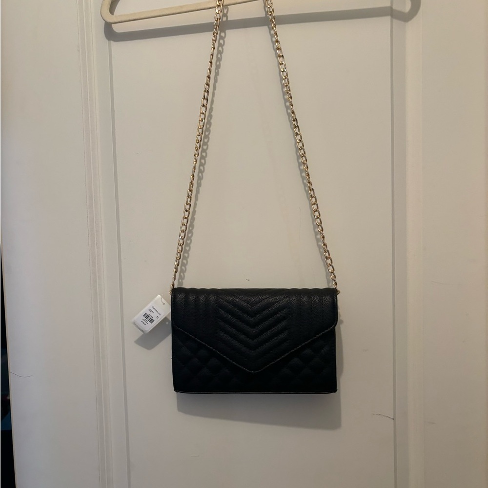 Francesca's Collections Black Quilted Crossbody Bag